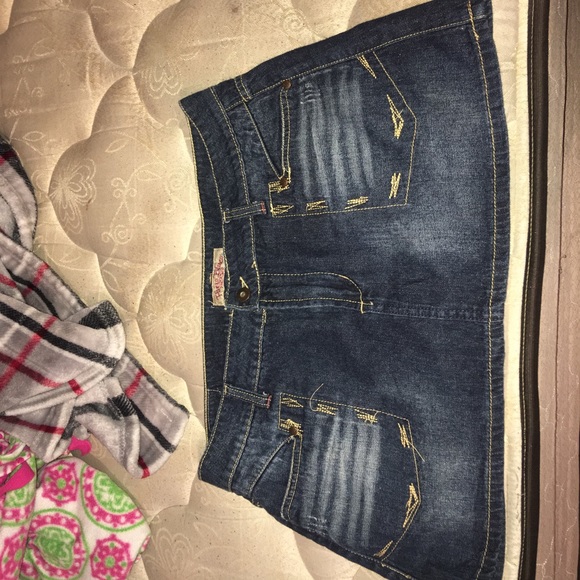 Jean skirt - Picture 1 of 3